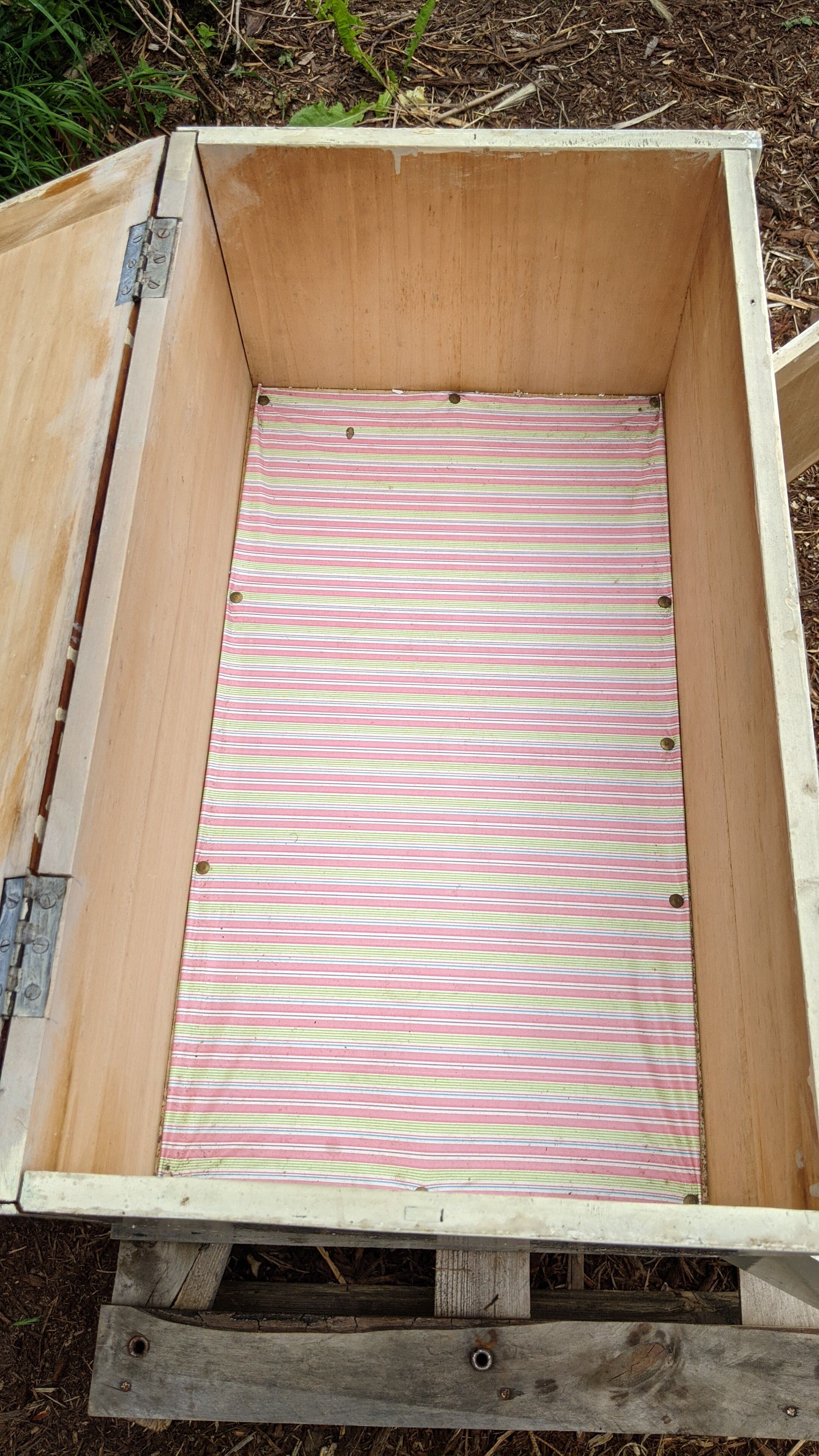 Old mint green extra cabinet for kitchen