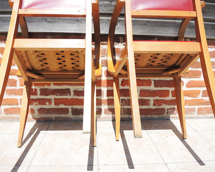 2 anciens fauteuils bridge bois & skai rouge