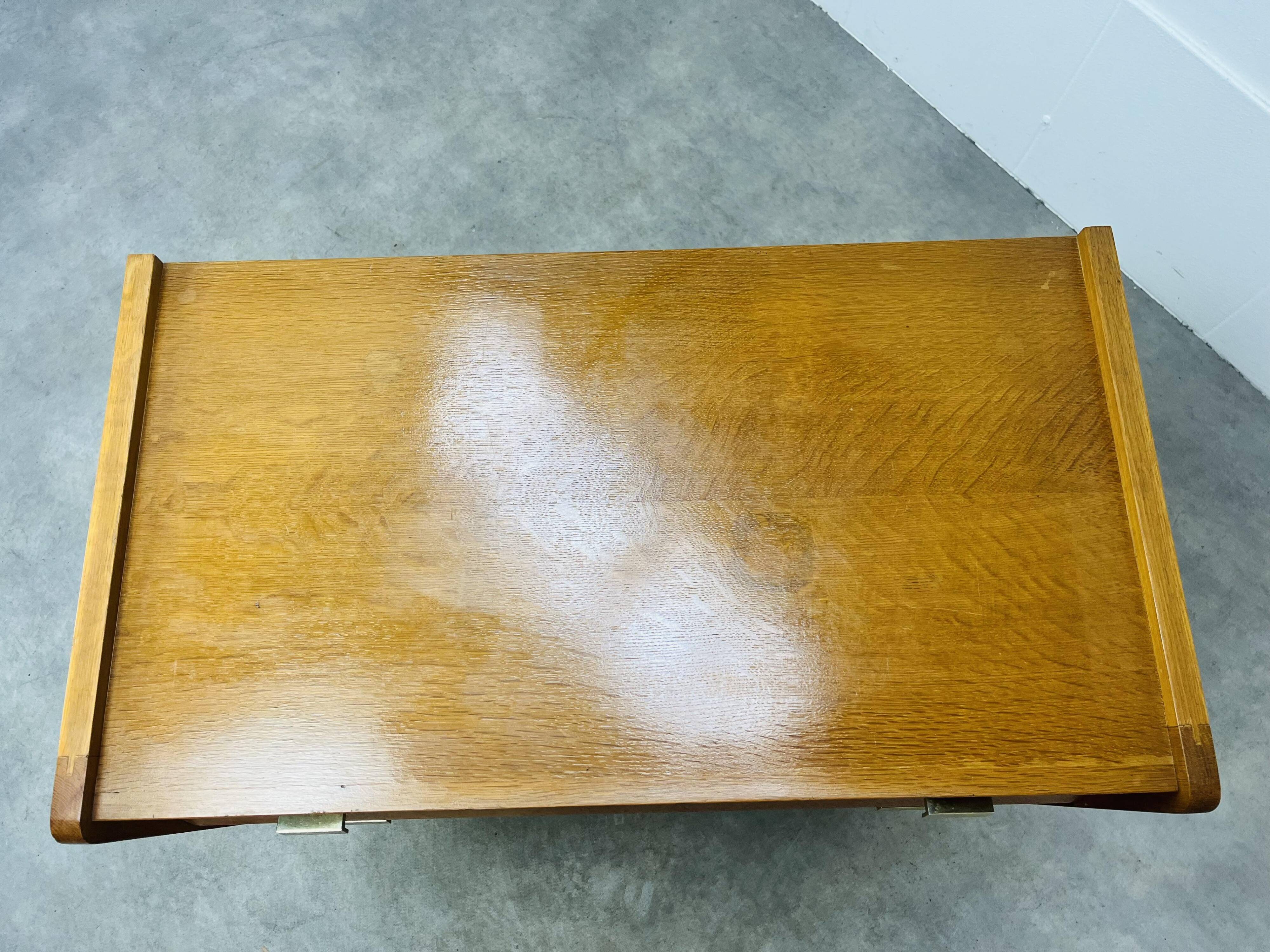Commode vintage pieds compas