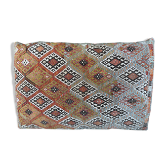 Upholstered cushion