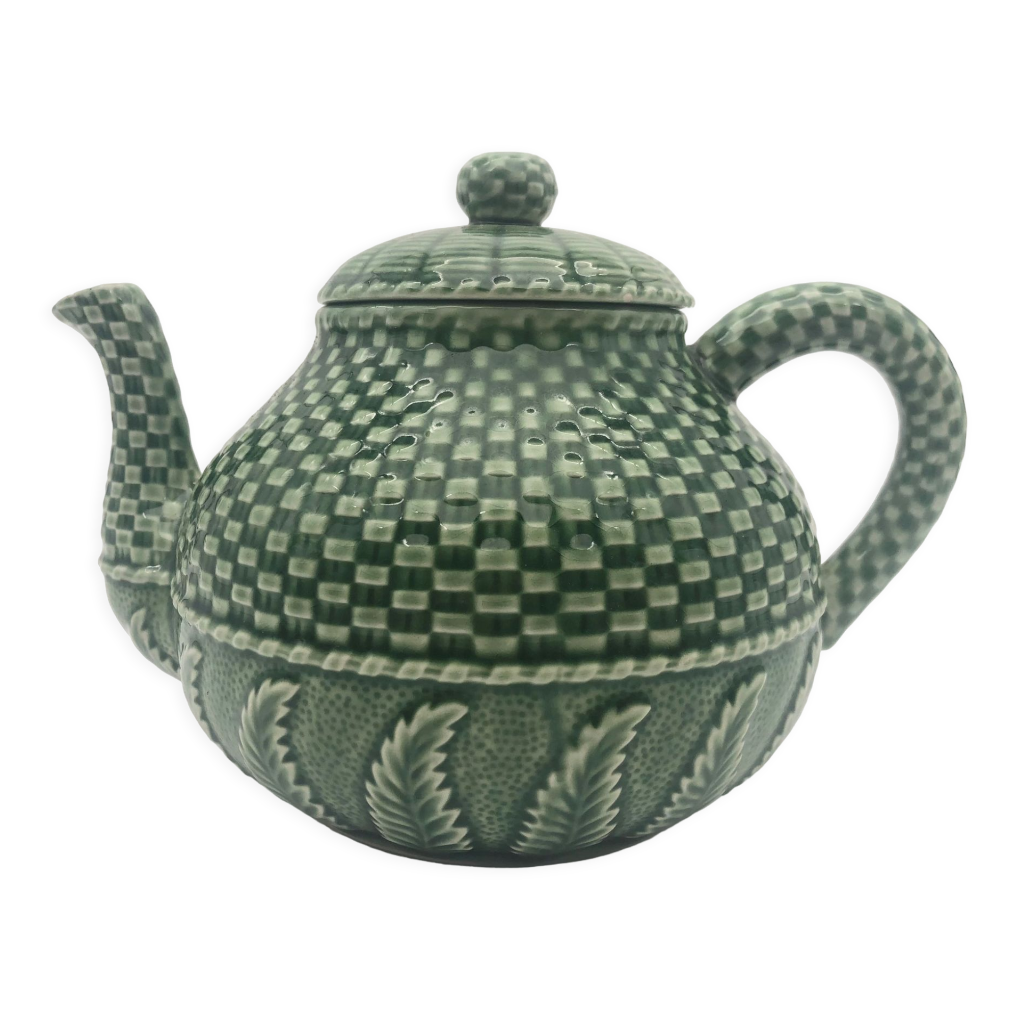 Vintage ceramic teapot Bordallo Pinheiro