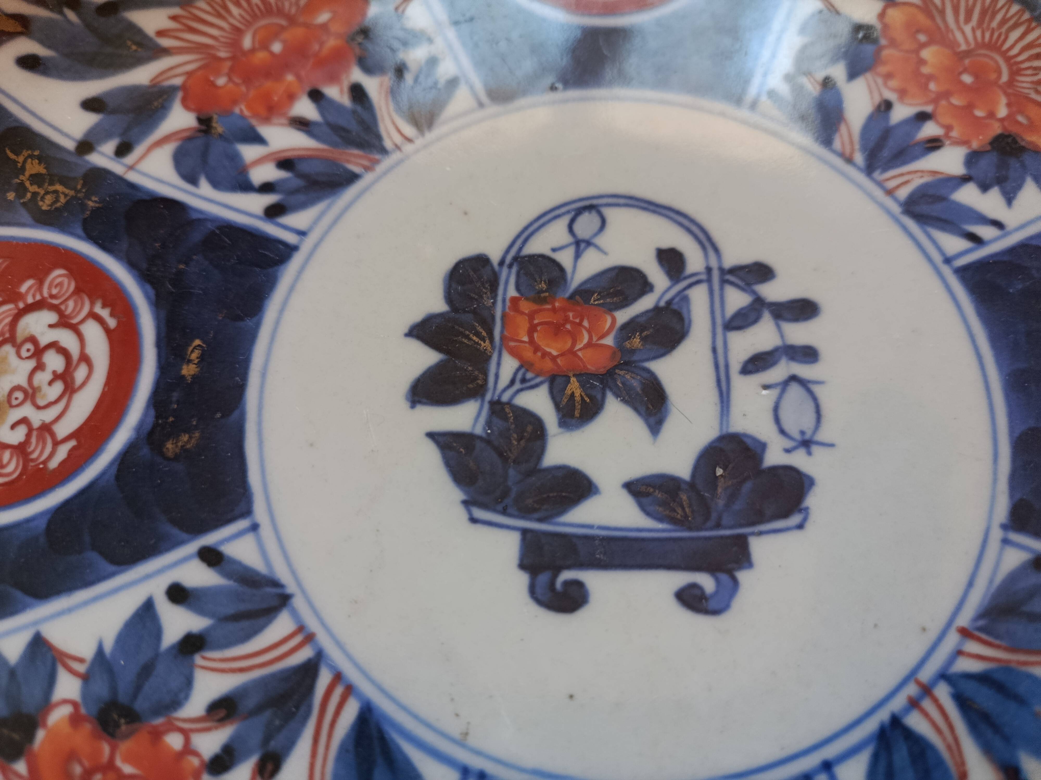 5 IMARI PLATES JAPAN 19th century scalloped floral motifs, FUKI CHOSHUN Arita