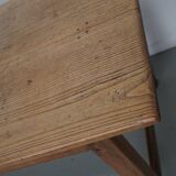 Grande table à manger rustique française du XIXe siècle en orme et chêne