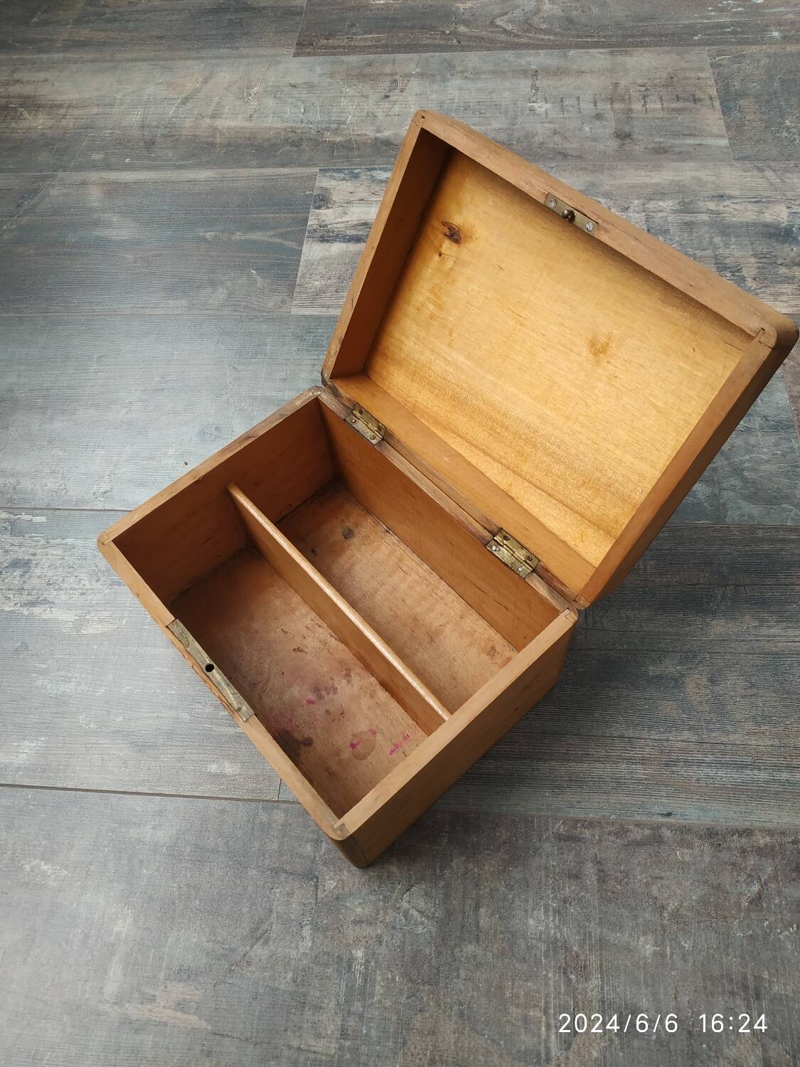 Wooden box