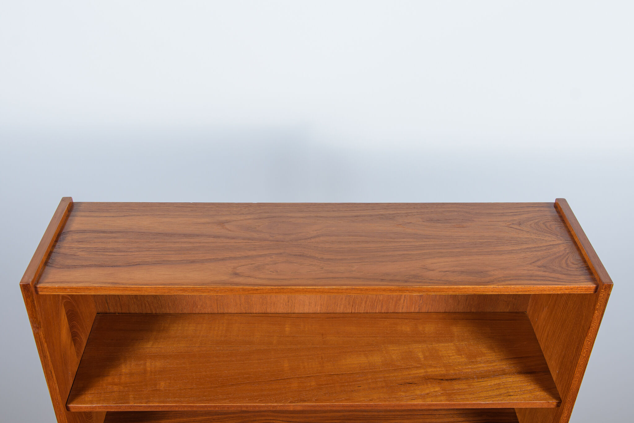 Mid-century teak shelf with pull-out top, 1960s