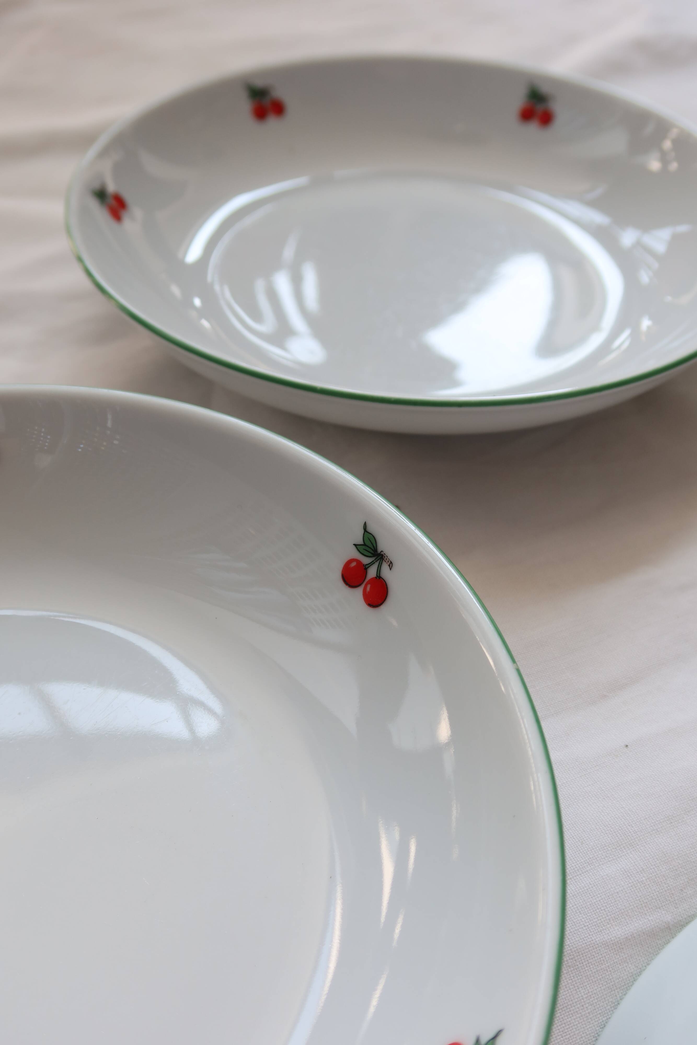 4 vintage porcelain soup plates – Cherry pattern