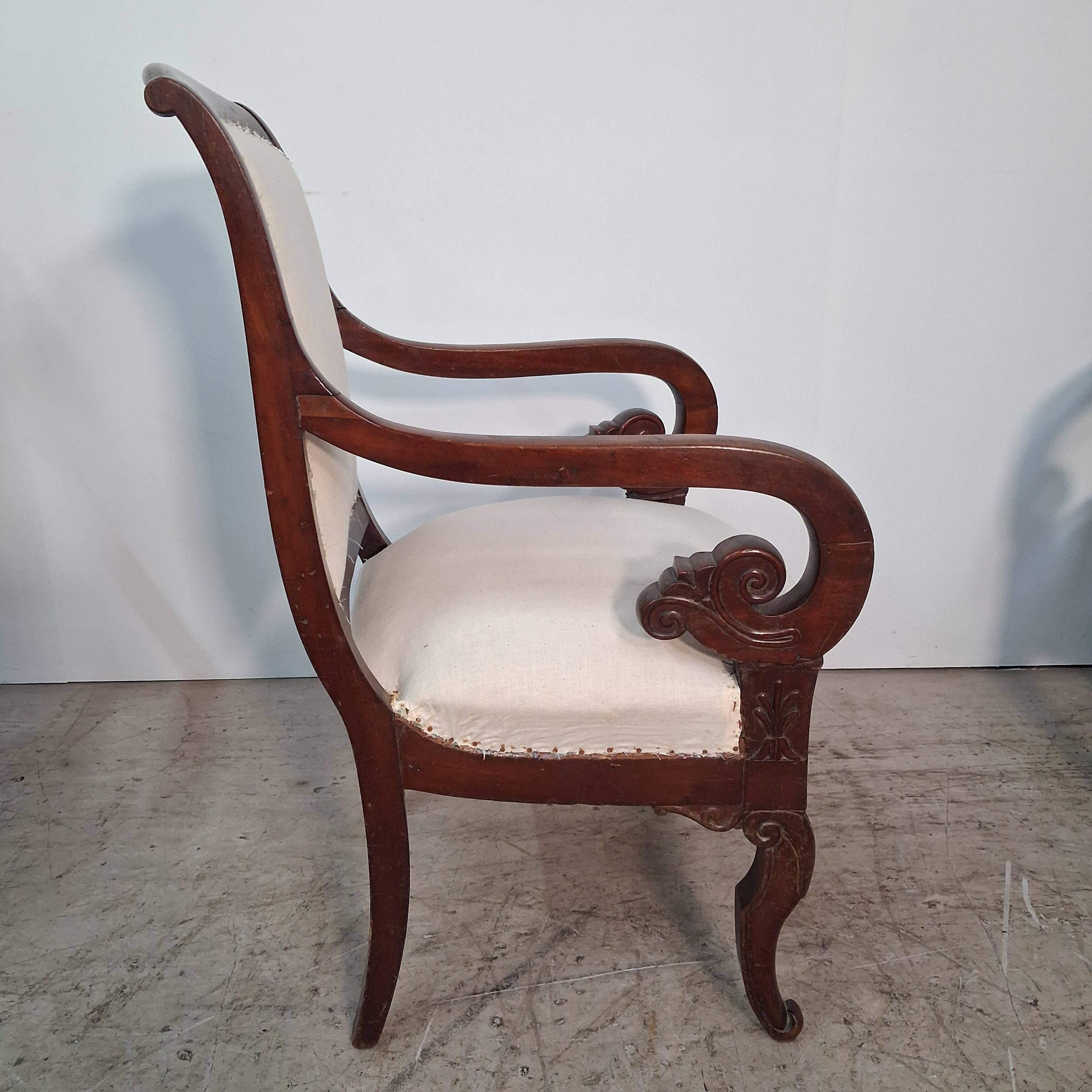 4 mahogany chairs from the Restoration period