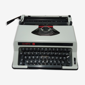 Machine à écrire Olympia Spécial