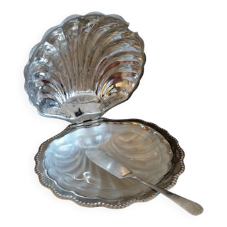 Scallop shell butter dish in silver metal made in England