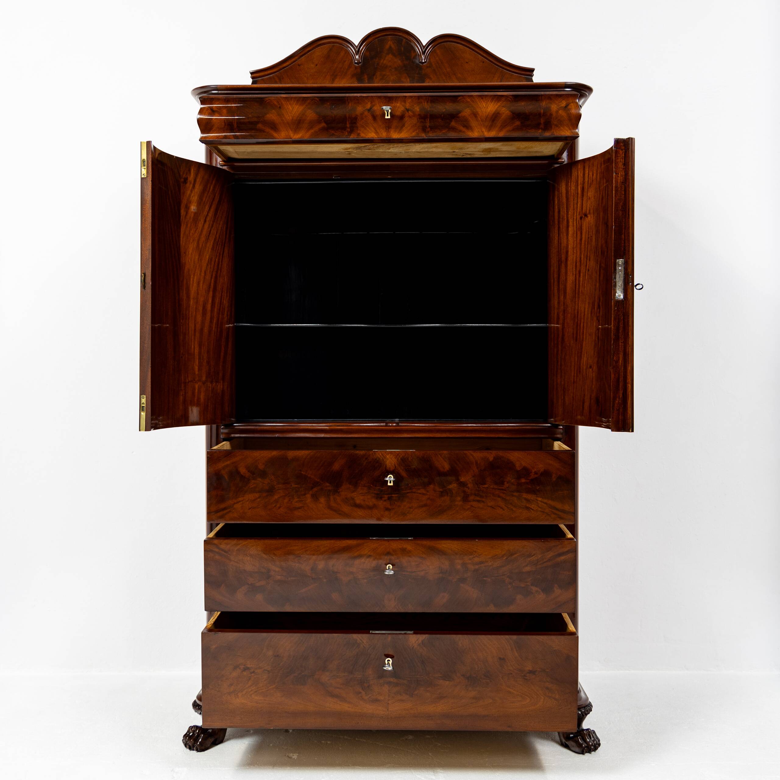 Chiffonnier haut avec bar en acajou 1850-1880