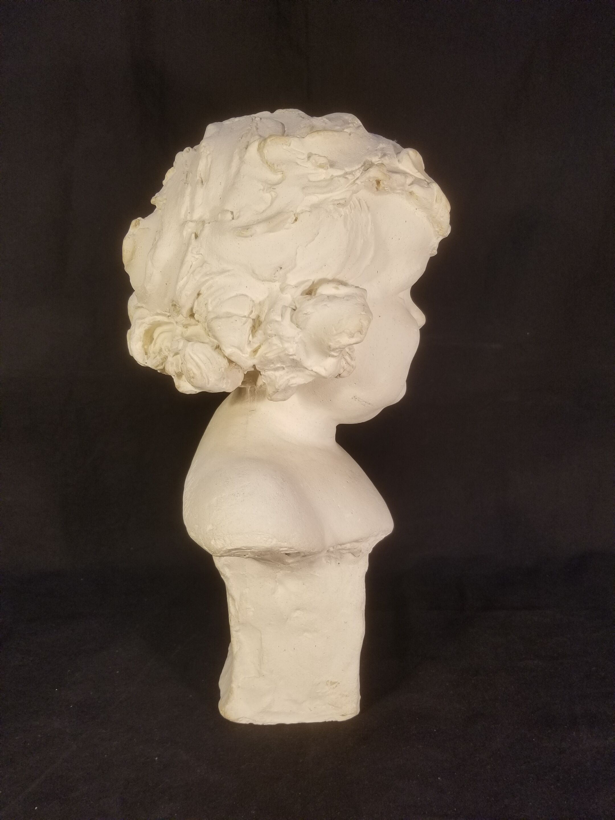 Old plaster bust - The gracious child