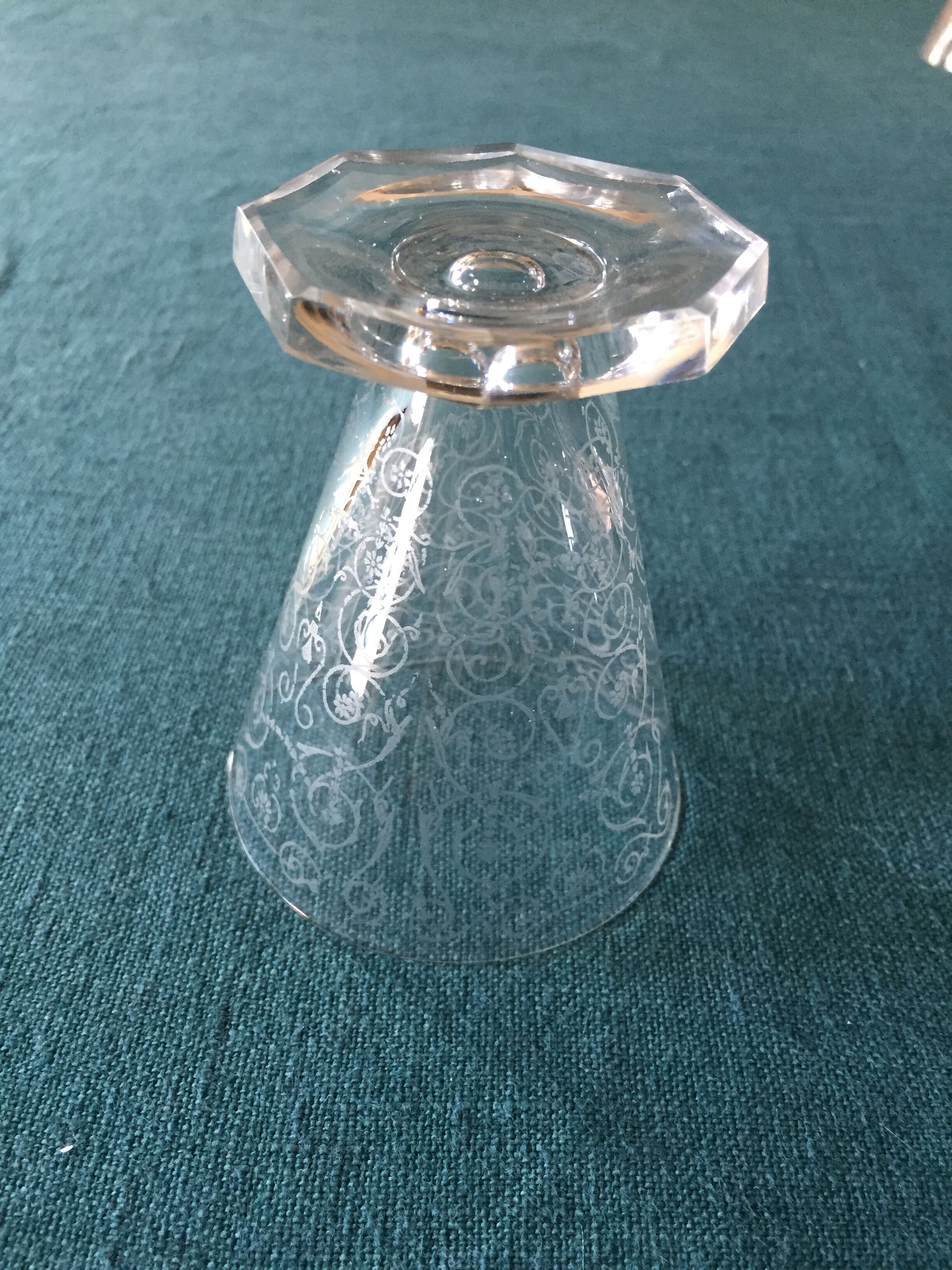 Series of 7 art deco aperitif or digestive glasses engraved