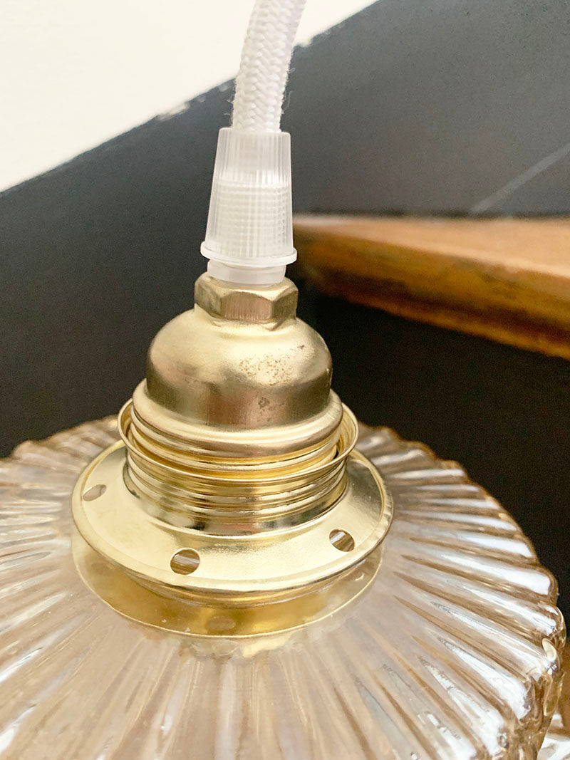 Amber globe suspension