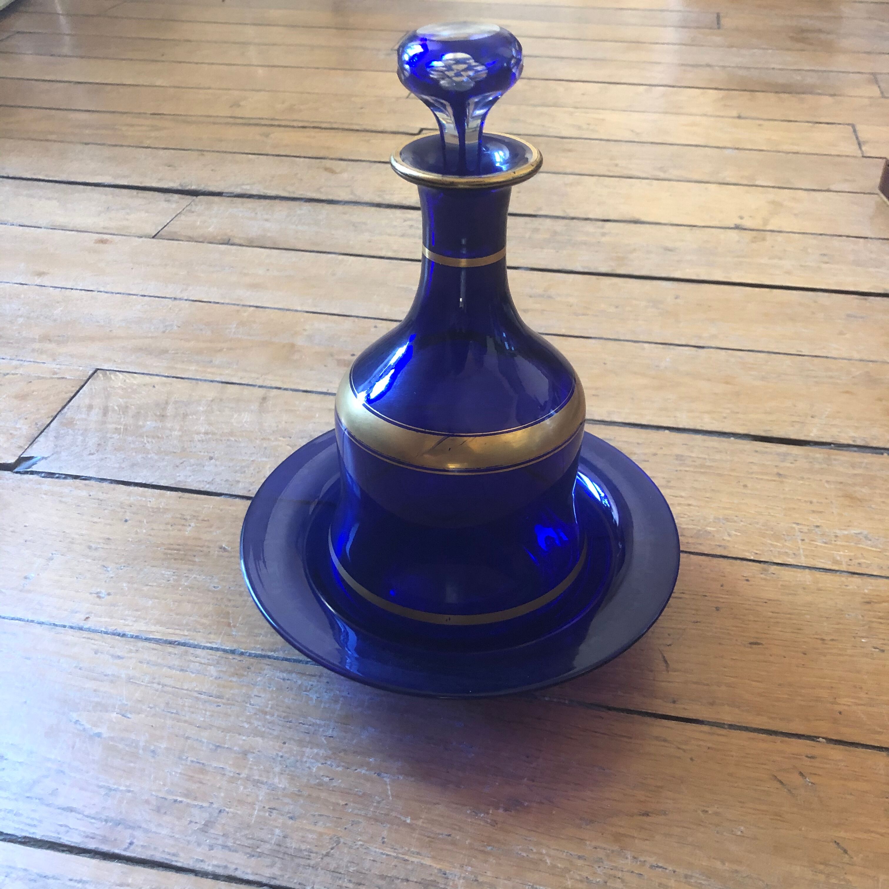 Empty purple crystal pocket