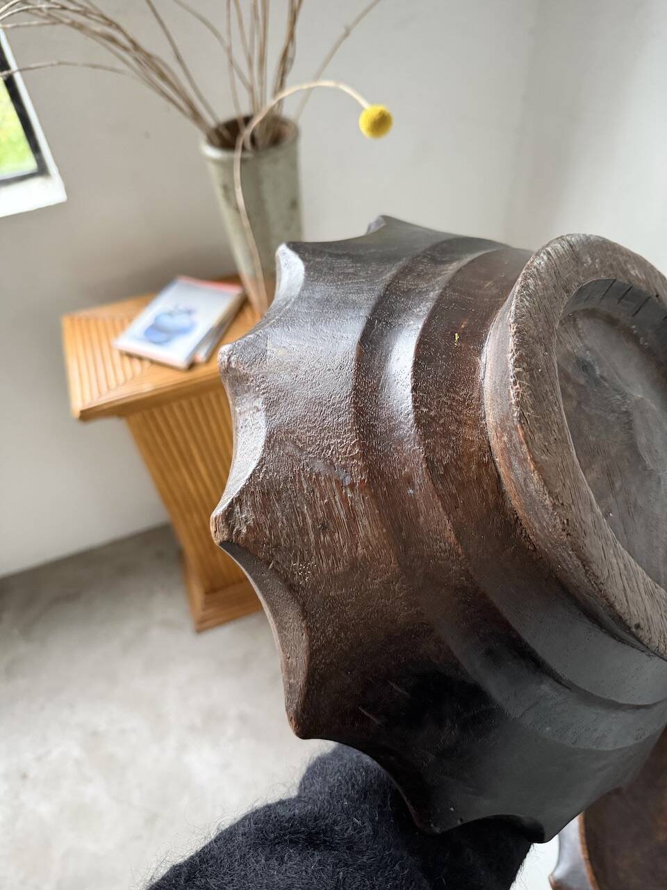 Brutalist wooden dishes, Savoyard popular art.