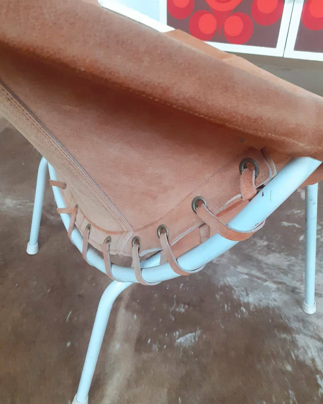 Vintage balloon armchair in Dain