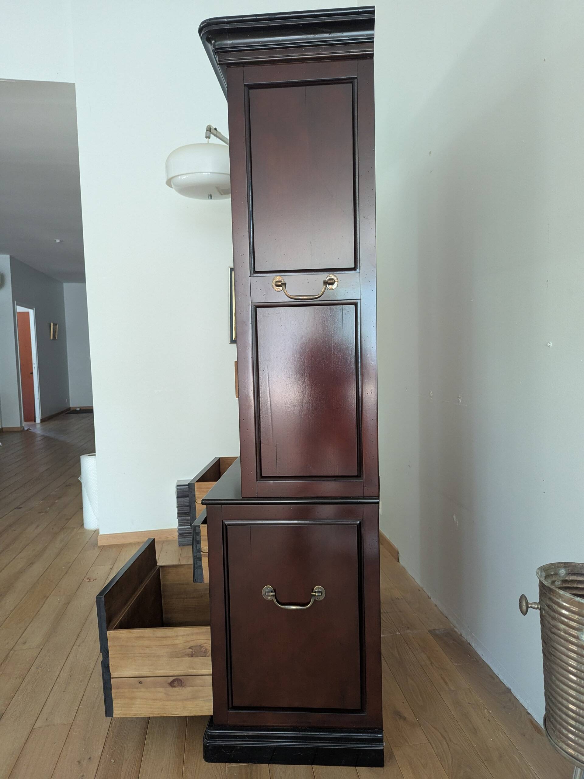 Dresser by Mare per Terram by Land and by Sea