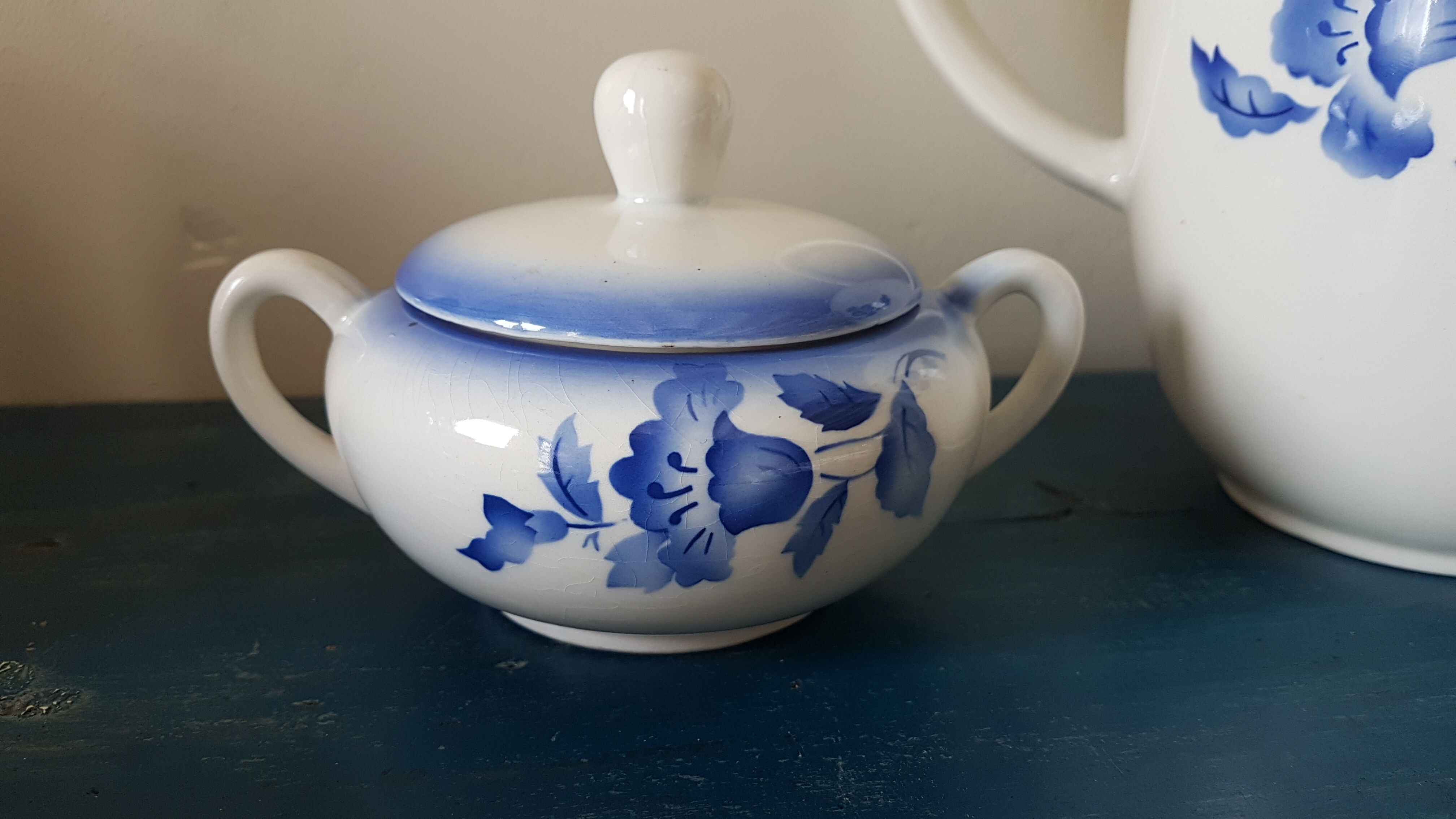 Flower decorated earthenware coffee service