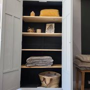 Armoire parisienne