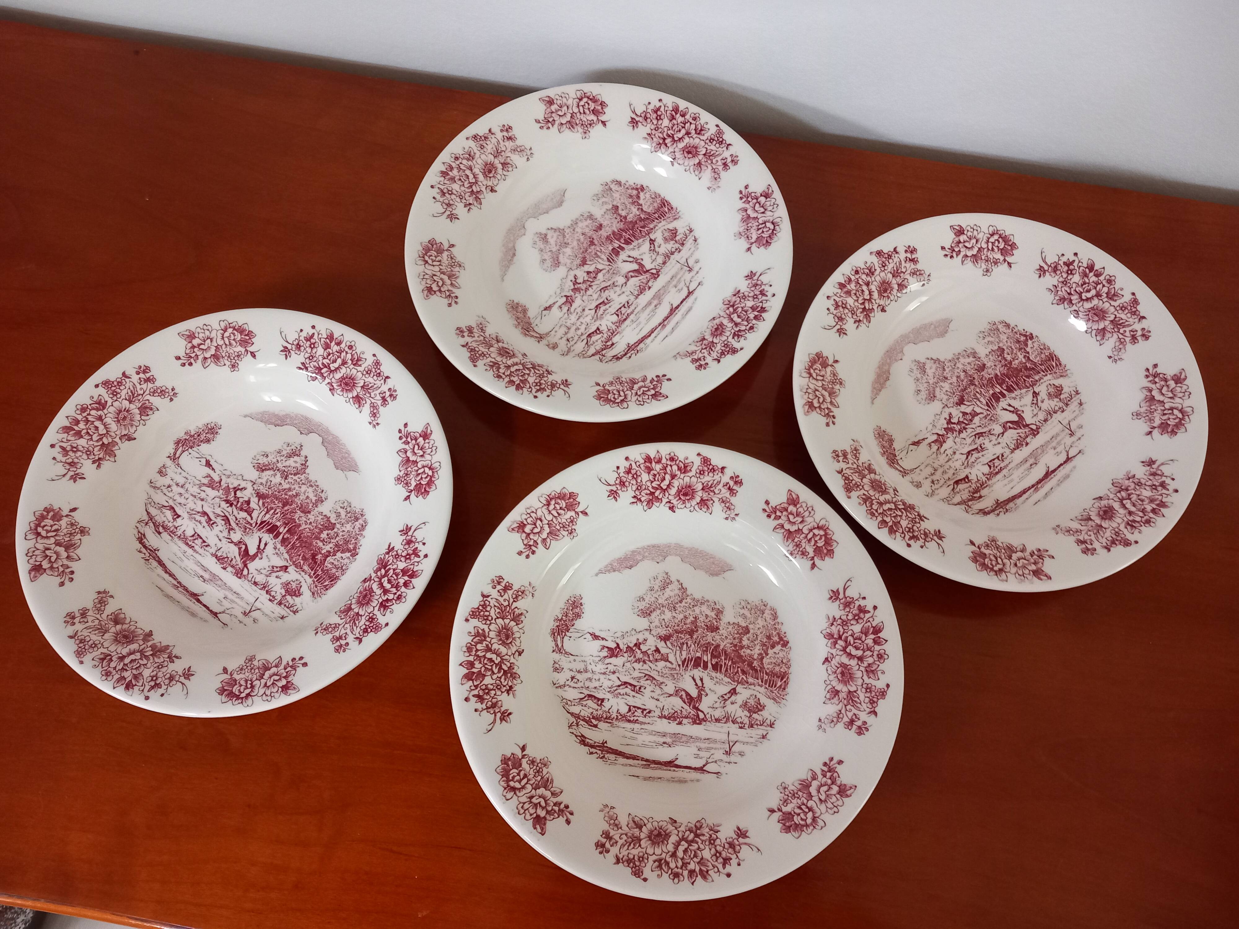 Set of 4 deep plates, Gien earthenware.
