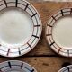 Set de 2 grandes et 2 petites assiettes modèle Lou basque