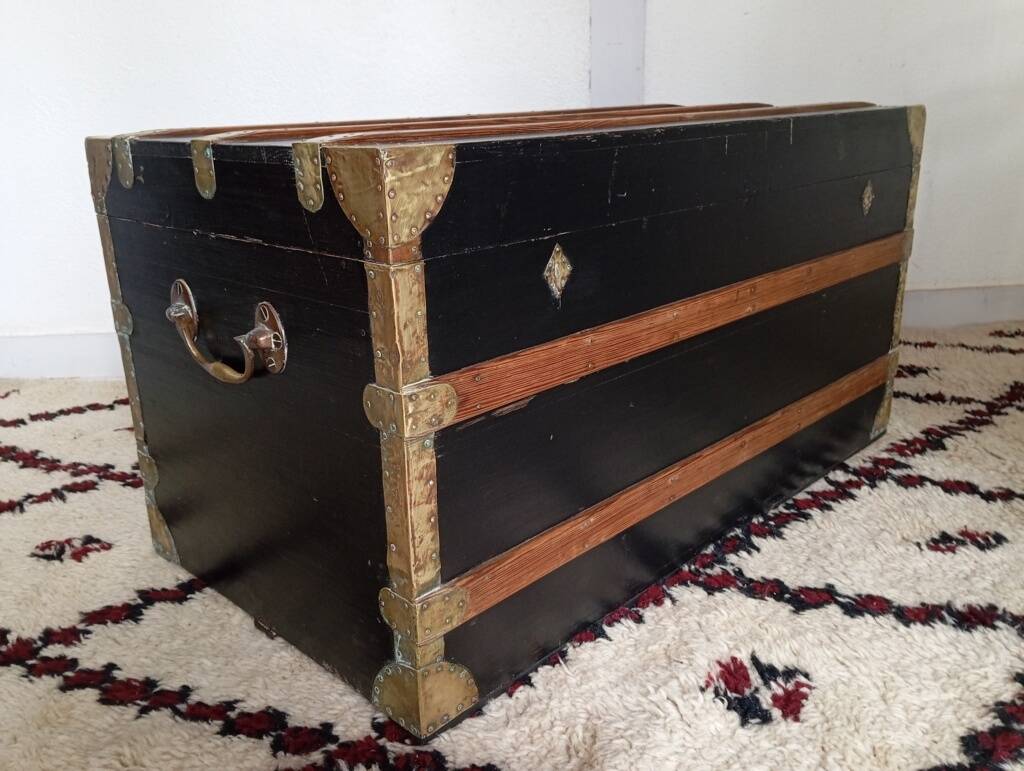 Late 19th century marine trunk