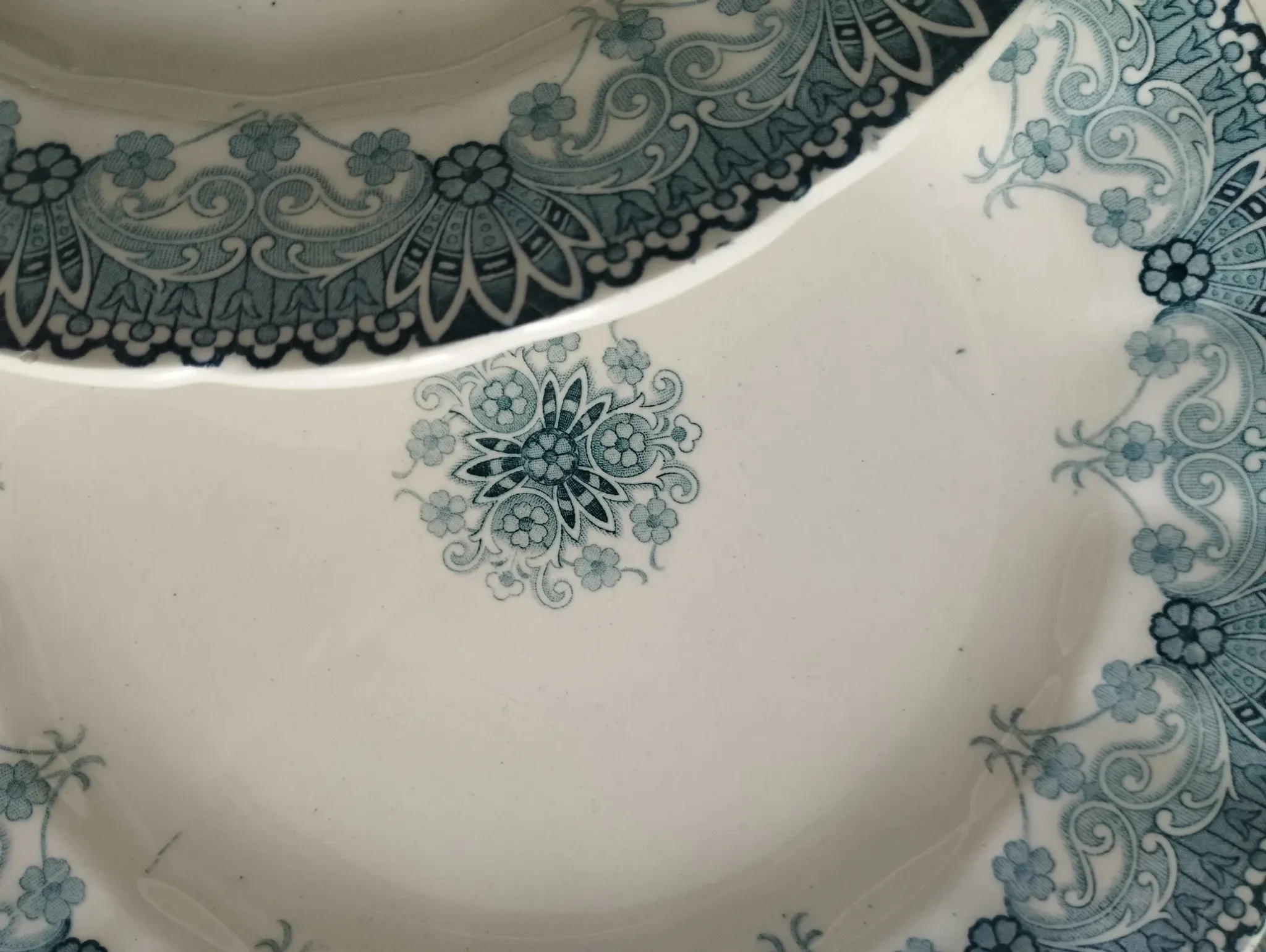6 assiettes plates en faïence terre de fer HB Choisy-le-Roi « Henriette »