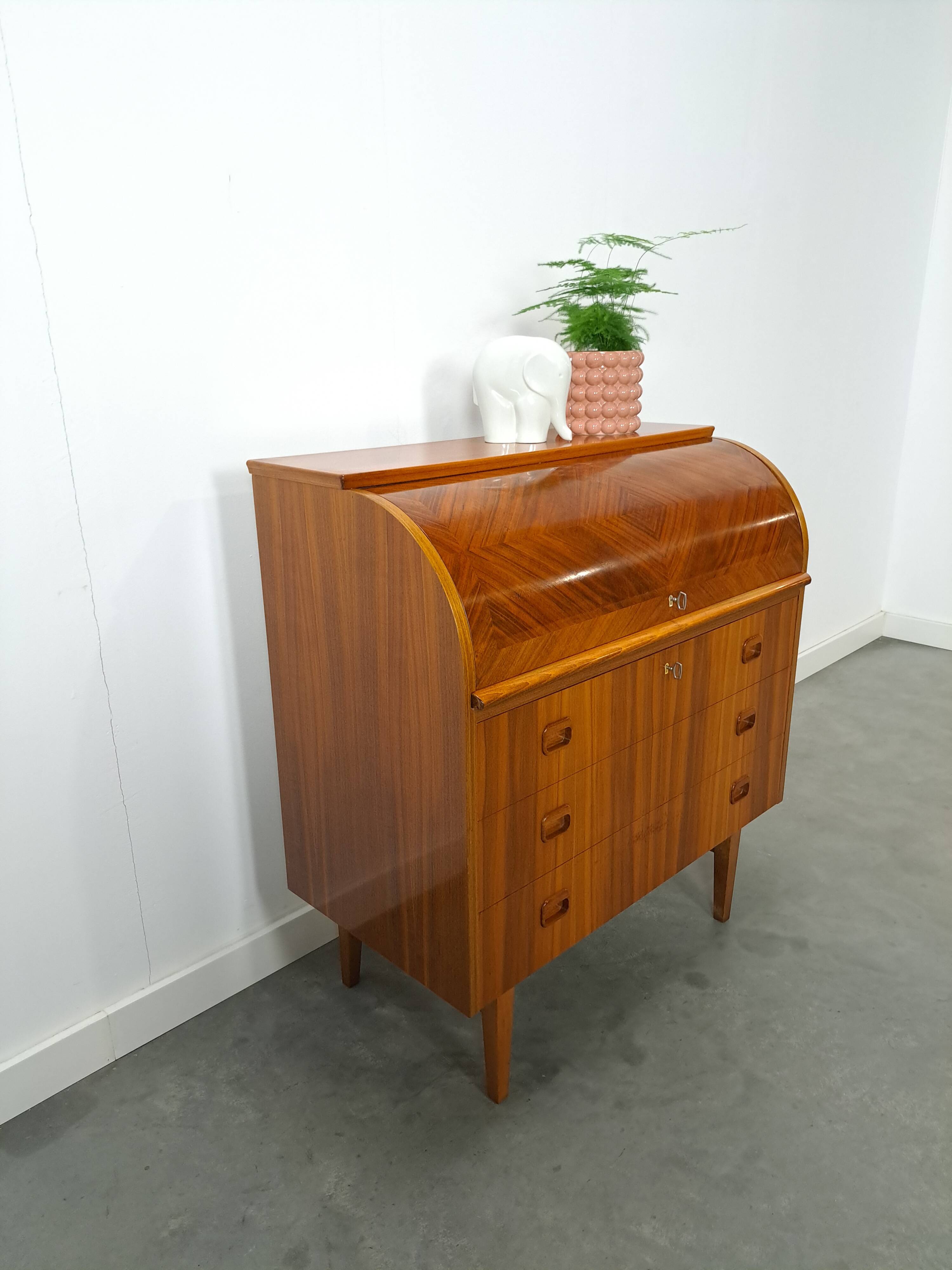 Secretaire bureau uit Zweden met lades, Scandinavisch bureau