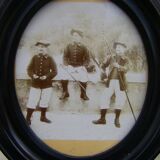 Cadre ancien photographie "trois militaires"
