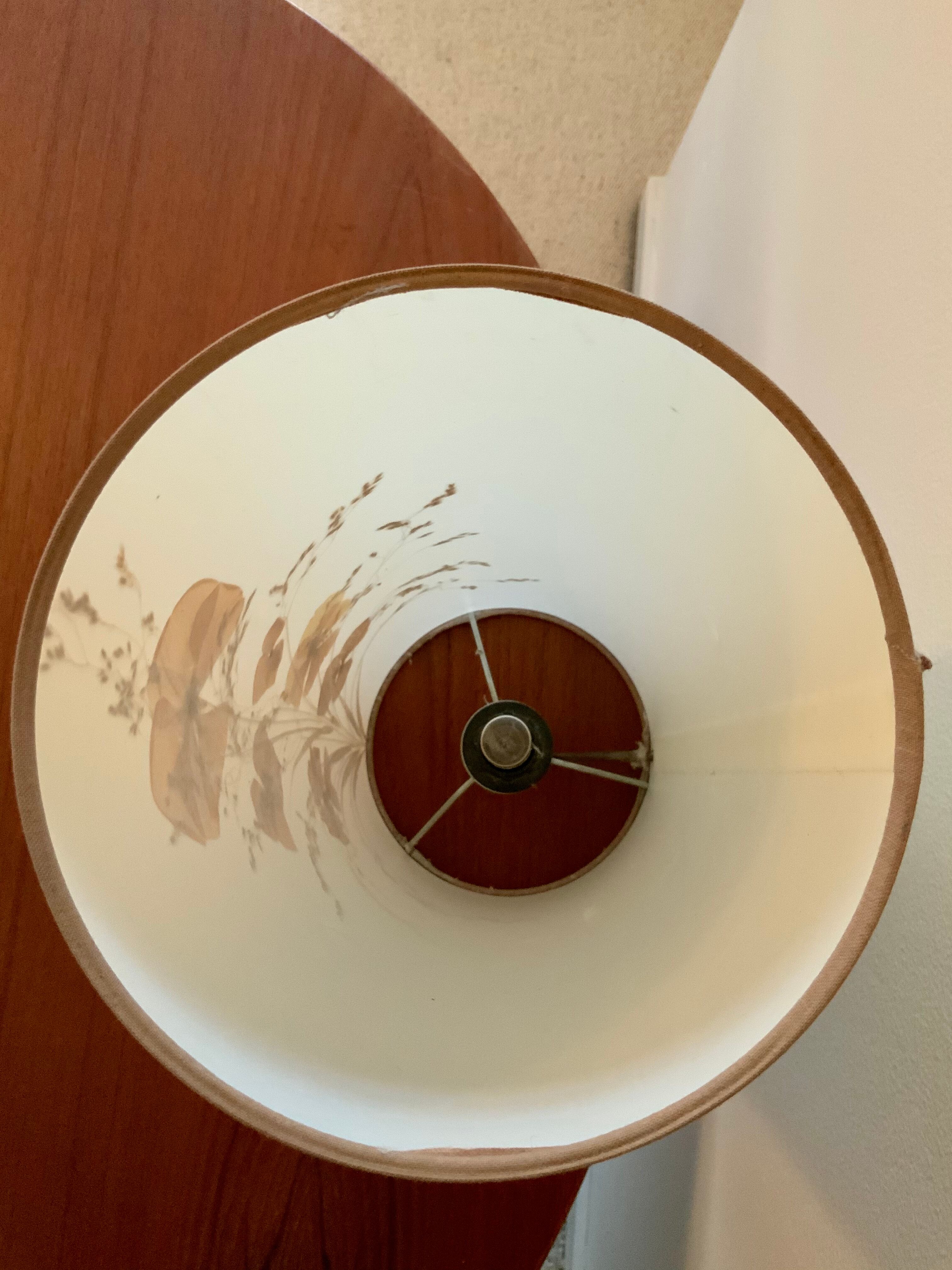 Vintage lamp dried flowers