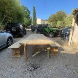 Table et bancs en bois