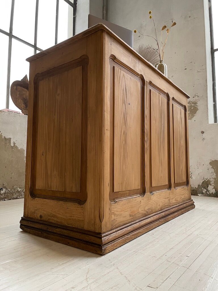 Pine shopping counter