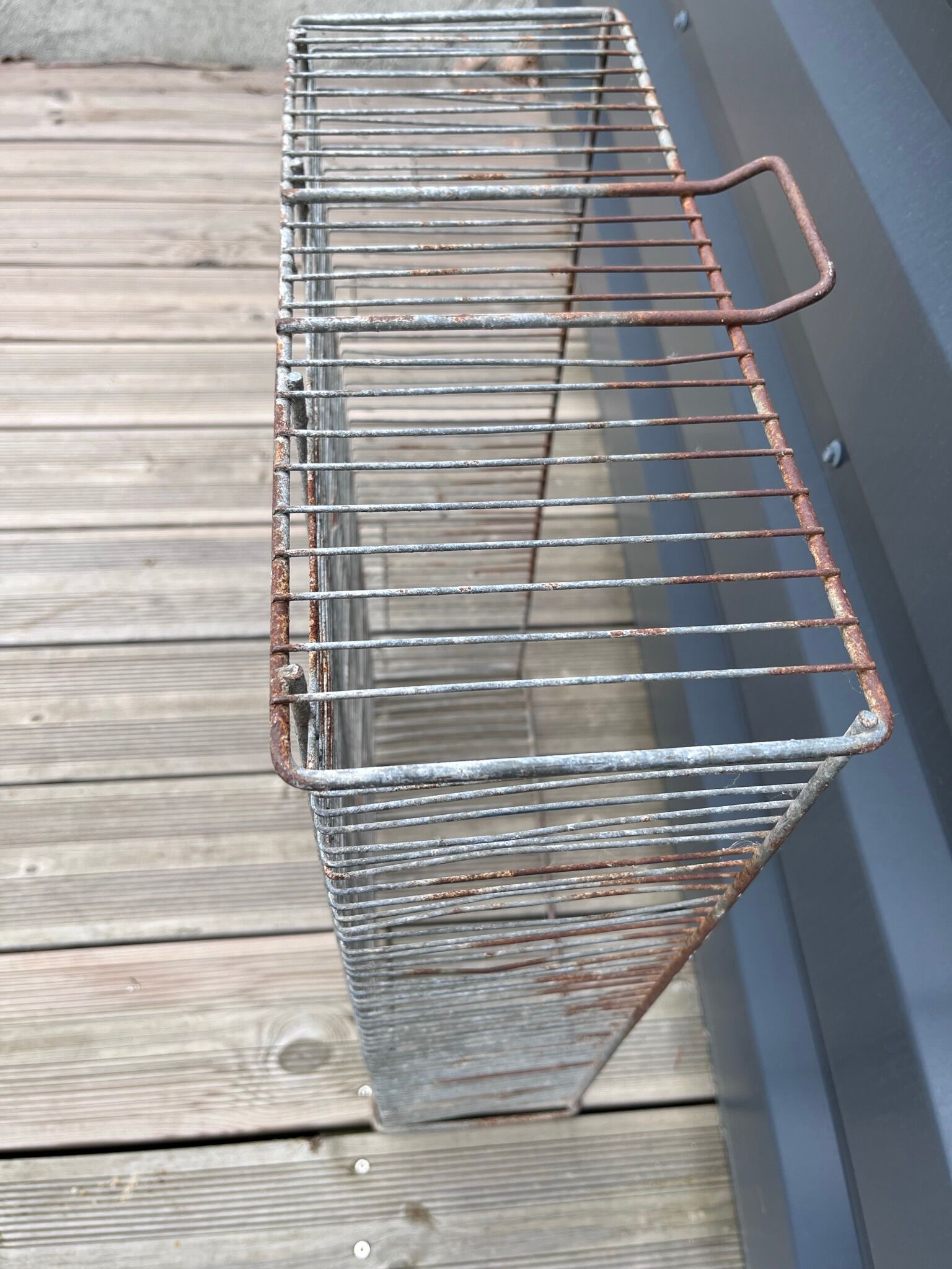 Basket of industrial wire