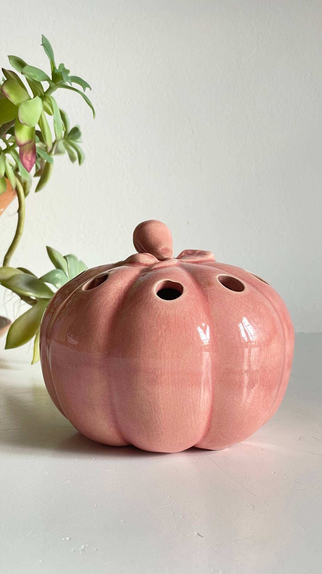 Vase, pique-fleurs vintage en céramique