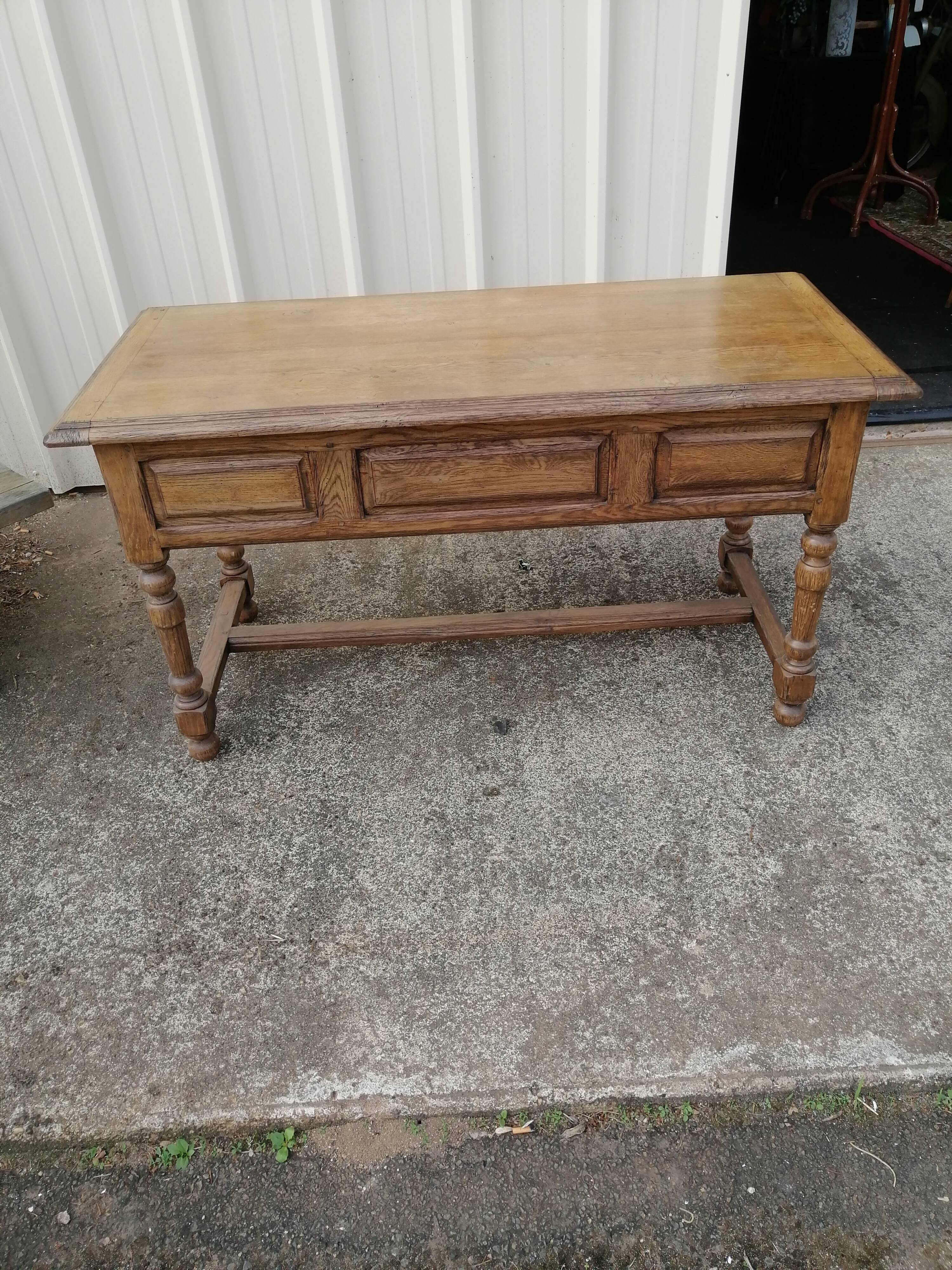 Office in chene massif old