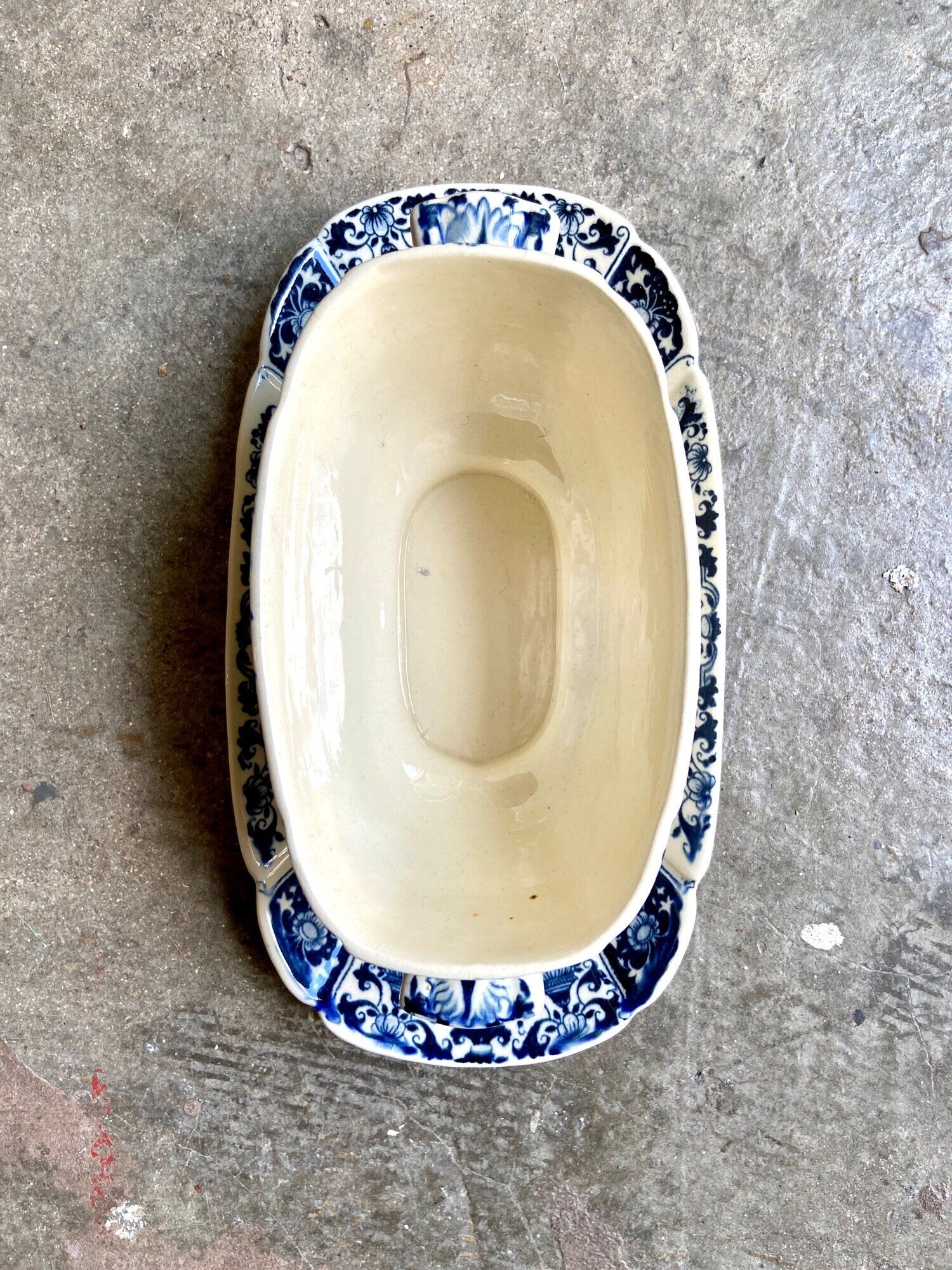 Saucière Gien en terre de fer, service "Blue Ibis" late nineteenth century