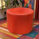 Grand pouf vintage en Skaï rouge – diamètre : 62 cm