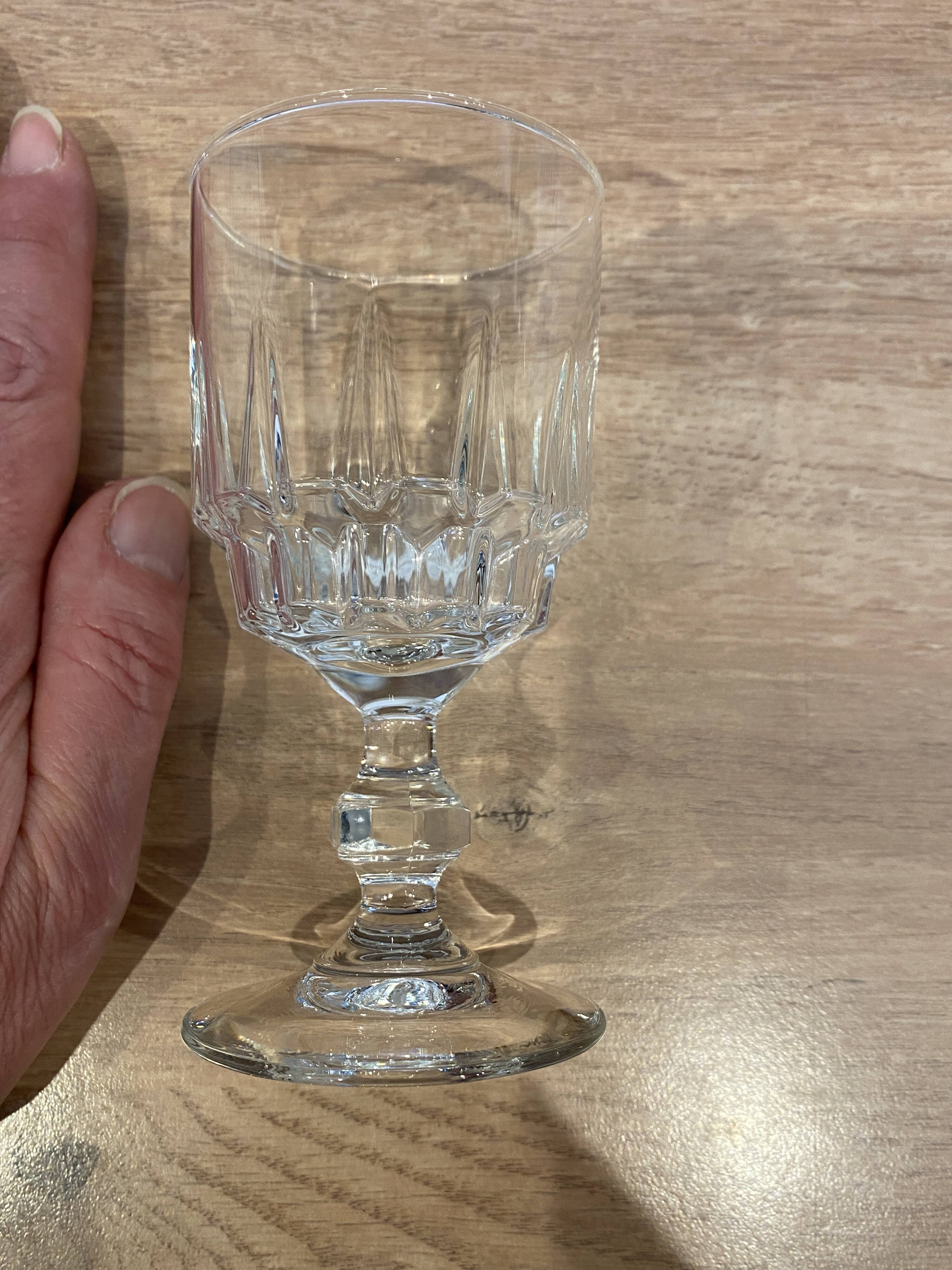 Set of 3 Luminarc Lance white wine glasses
