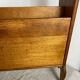 Porte-revues en bois avec repose verres