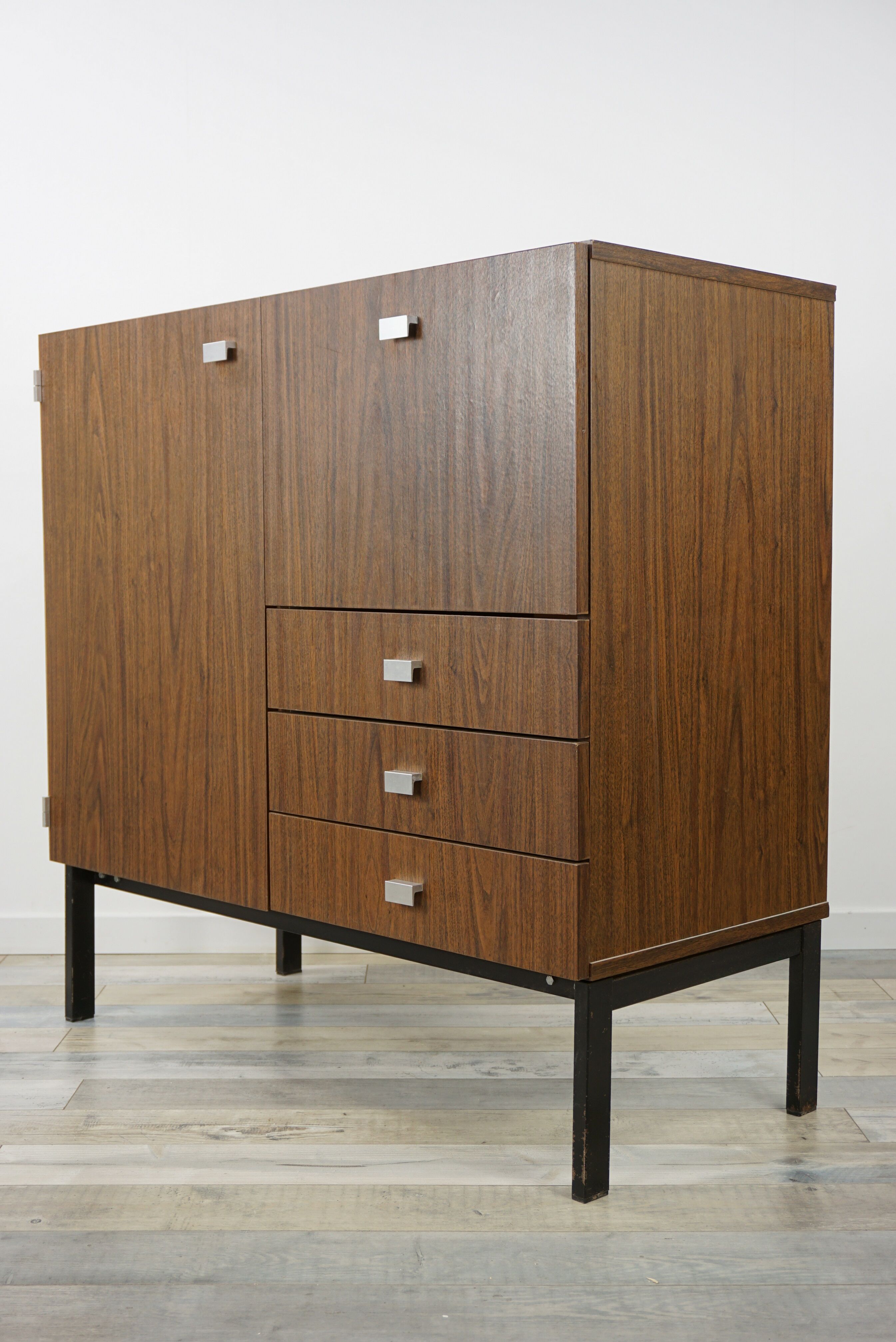 Furniture design by Pierre Guariche for Meurop model 1073, 60/70
