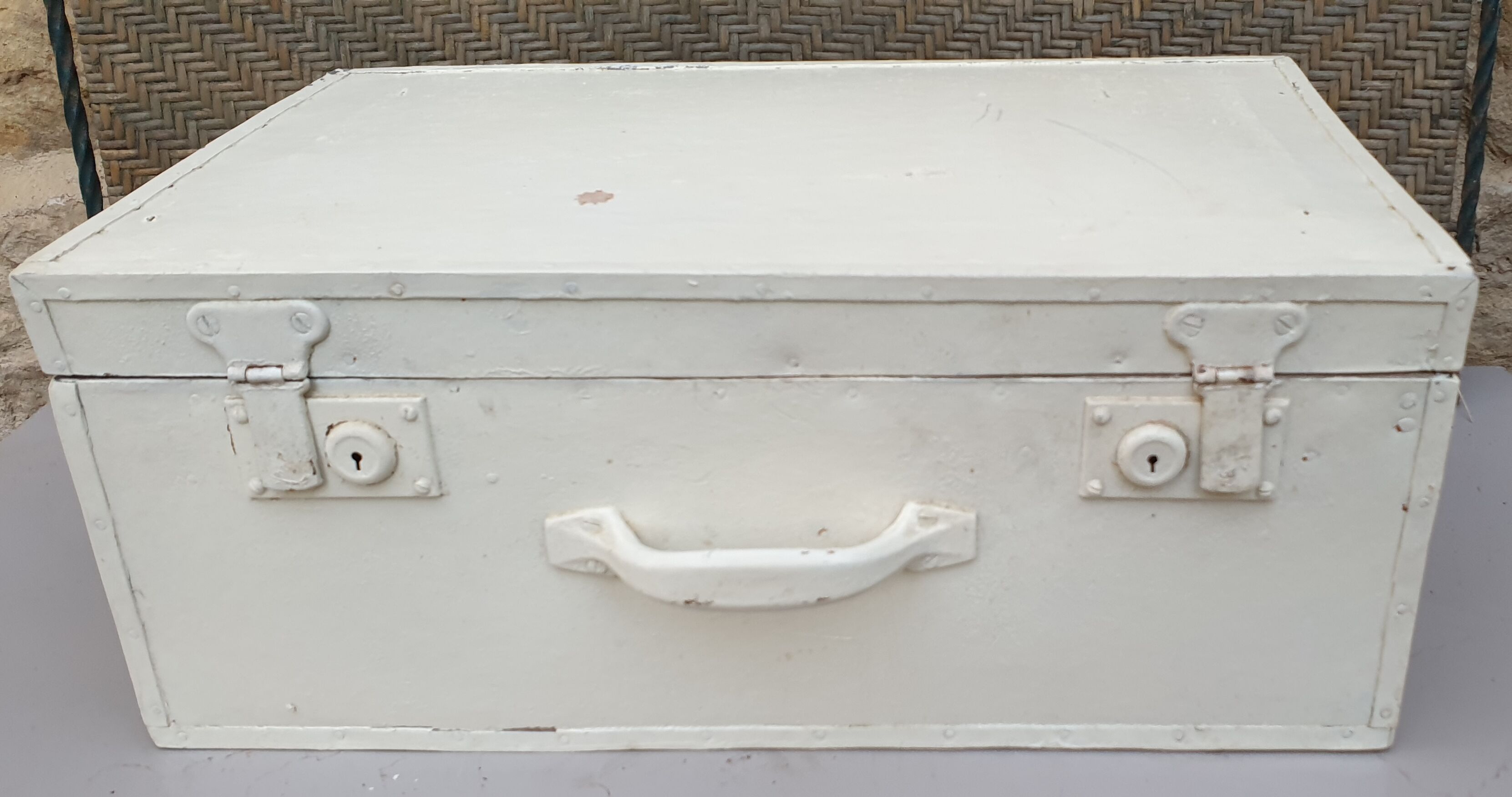 Old wooden cream case