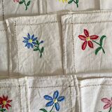 Embroidered linen square napkins