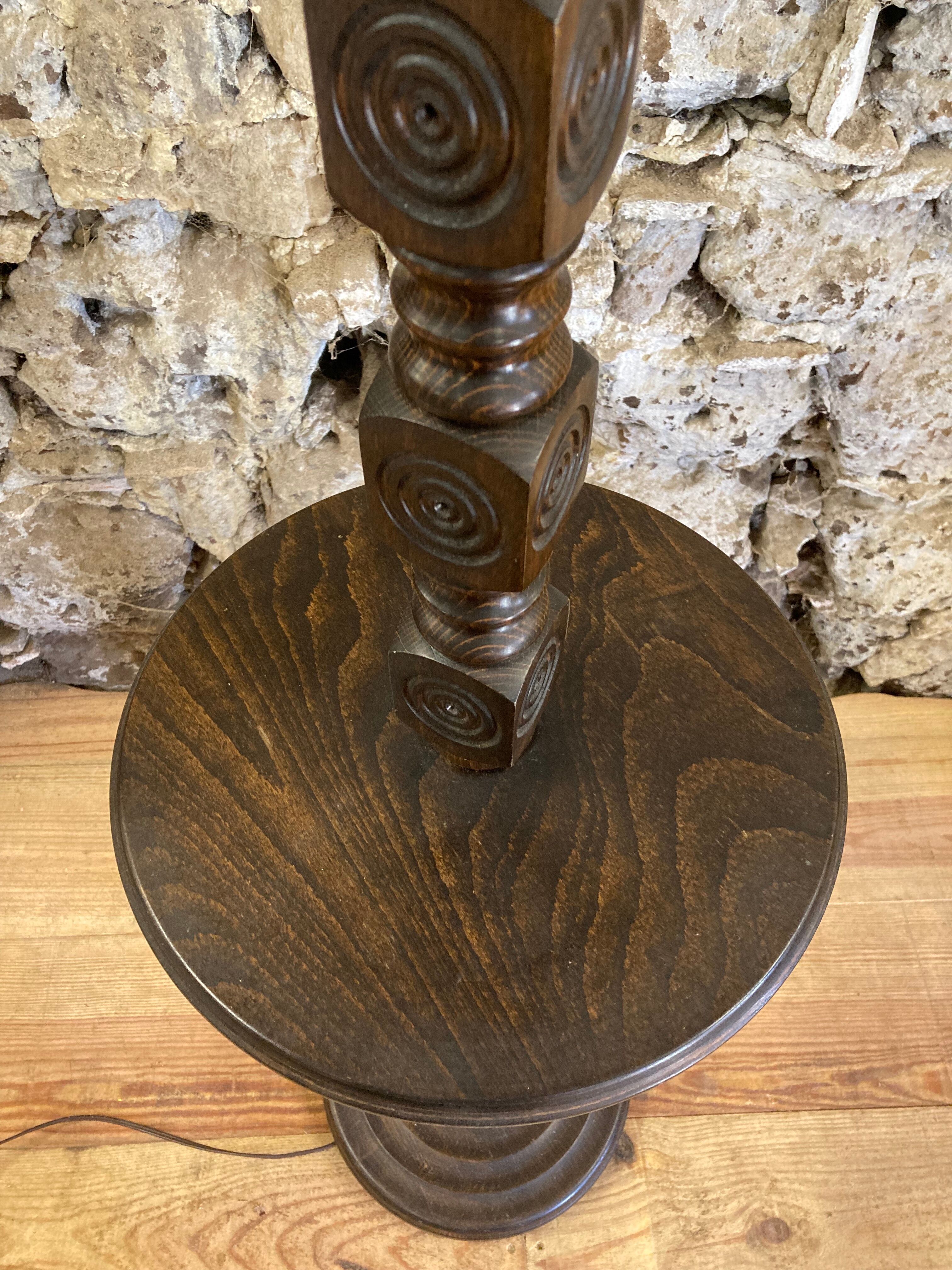 Side table floor lamp in Basque turned wood 50