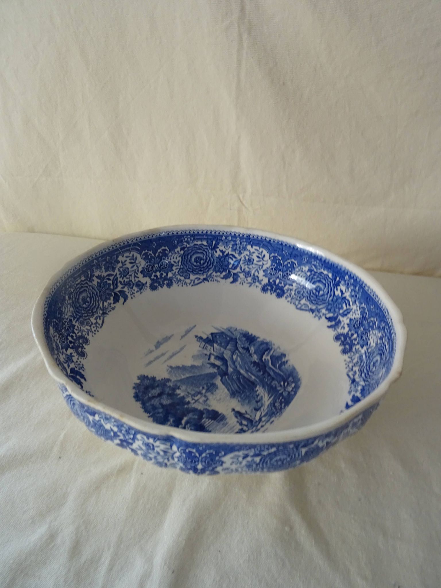 Large salad bowl dish Villeroy & Boch antique earthenware 374112 Burgenland Blue