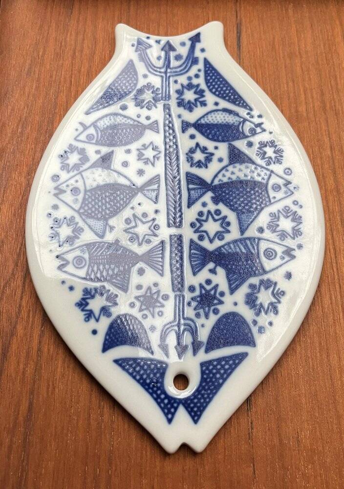 Mid-century porcelain fish wall plate from Porsgrund, Norway, 1960s.