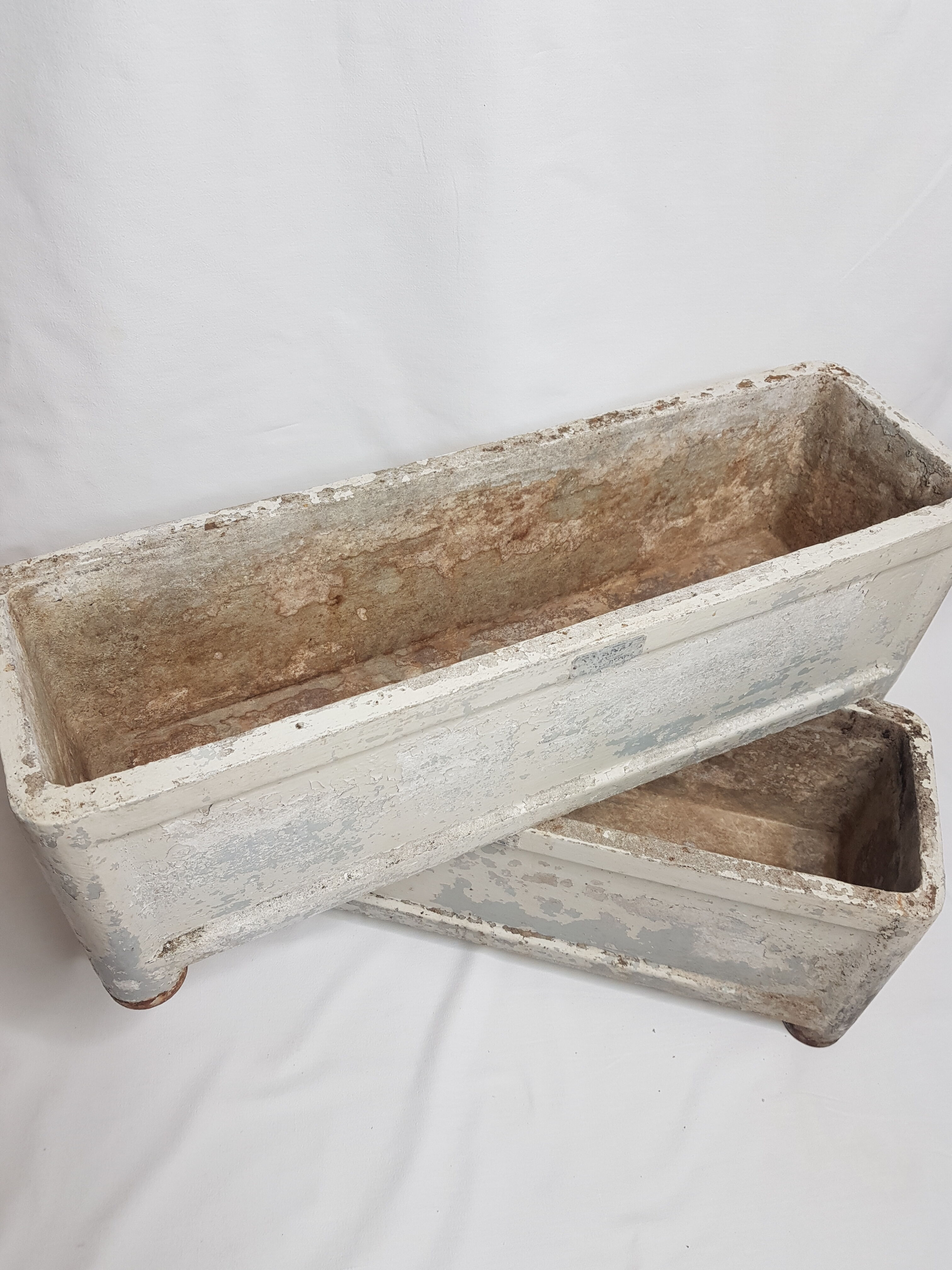 Pair of Art Deco-style Chanal cement bins, 65 cm