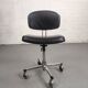 Chaise de bureau industrielle vintage à roulette skaï noir et chrome
