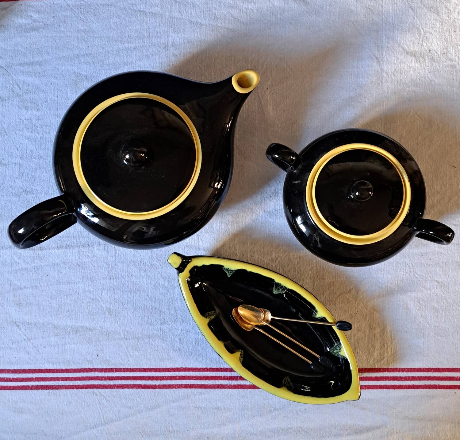Trio 50's théière