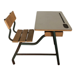 bureau d’écolier ancien