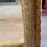 Miroir dans un ancien encadrement en bois de teck XVIIIème, usure et patine, Inde Rajasthan